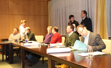 Unterbrechung einer &ouml;ffentlichen Sitzung des Rates der Gemeinde Schellerten Foto (c) Lindinger / Gemeinde Schellerten 