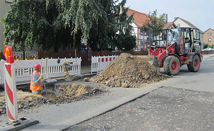 Der Wasserverband Peine führt Arbeiten zur Erneuerung der Trinkwasserleitung in der Heerstraße in Farmsen aus. Foto (c) Wasserverband Peine