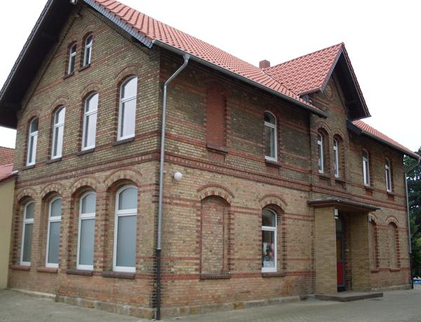 Feuerwehrhaus in der Ortschaft Bettmar, Nordseite (Foto: Gemeinde Schellerten)