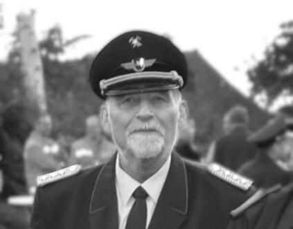 Der Ehrenbrandmeister der Gemeinde Schellerten, Peter Notka, ist am 25.12.2023 verstorben.